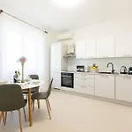 Luxury Escape In - Sea, Sun & Serenity Apartamento *