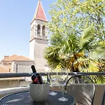 Luxury Escape In - Sea, Sun & Serenity Apartamento Split