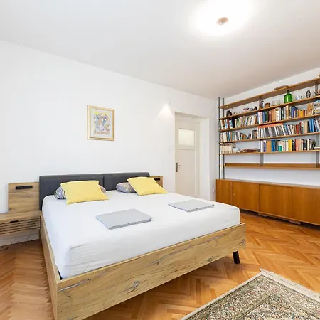 Sunny Bacvice - Spacious & Lägenhet Split