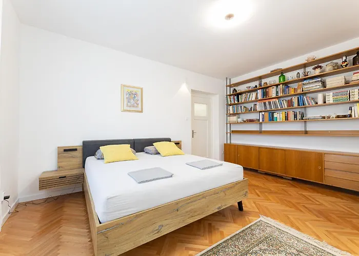 Luxury Escape In - Sea, Sun & Serenity Appartamento Spalato